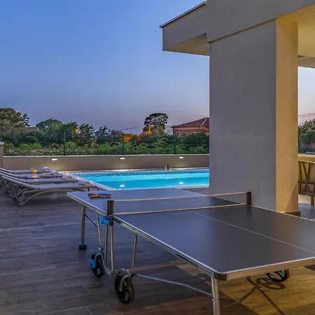 Villa Luna & Pia In For 10 People With Heated Pool *