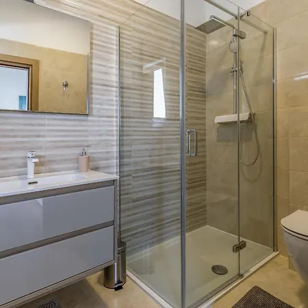 Villa Luna & Pia In For 10 People With Heated Pool Pula
